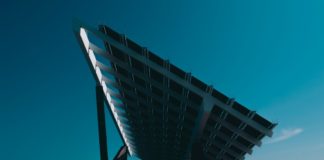 Solar and wind can meet world energy demand 100 times over Solar and wind power in the last few years have unlocked an energy reserve that can meet world energy demand 100 times over