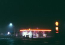 Judge orders Shell to reduce CO2 emissions by 45% within 10 years Judge orders Shell to reduce CO2 emissions by 45% within 10 years