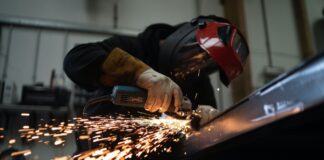 Energy UK urges government to cut business energy bills through government-backed loans Energy UK has written to the Chancellor of the Exchequer, setting out proposals for cutting the cost of energy for businesses and households.