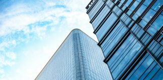 Only 1 in 5 commercial buildings will be lettable under future energy efficiency requirements Commercial Buildings Below EPC B.