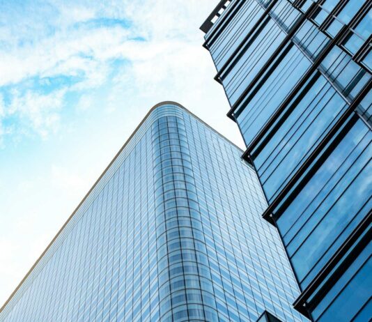 Only 1 in 5 commercial buildings will be lettable under future energy efficiency requirements Commercial Buildings Below EPC B.